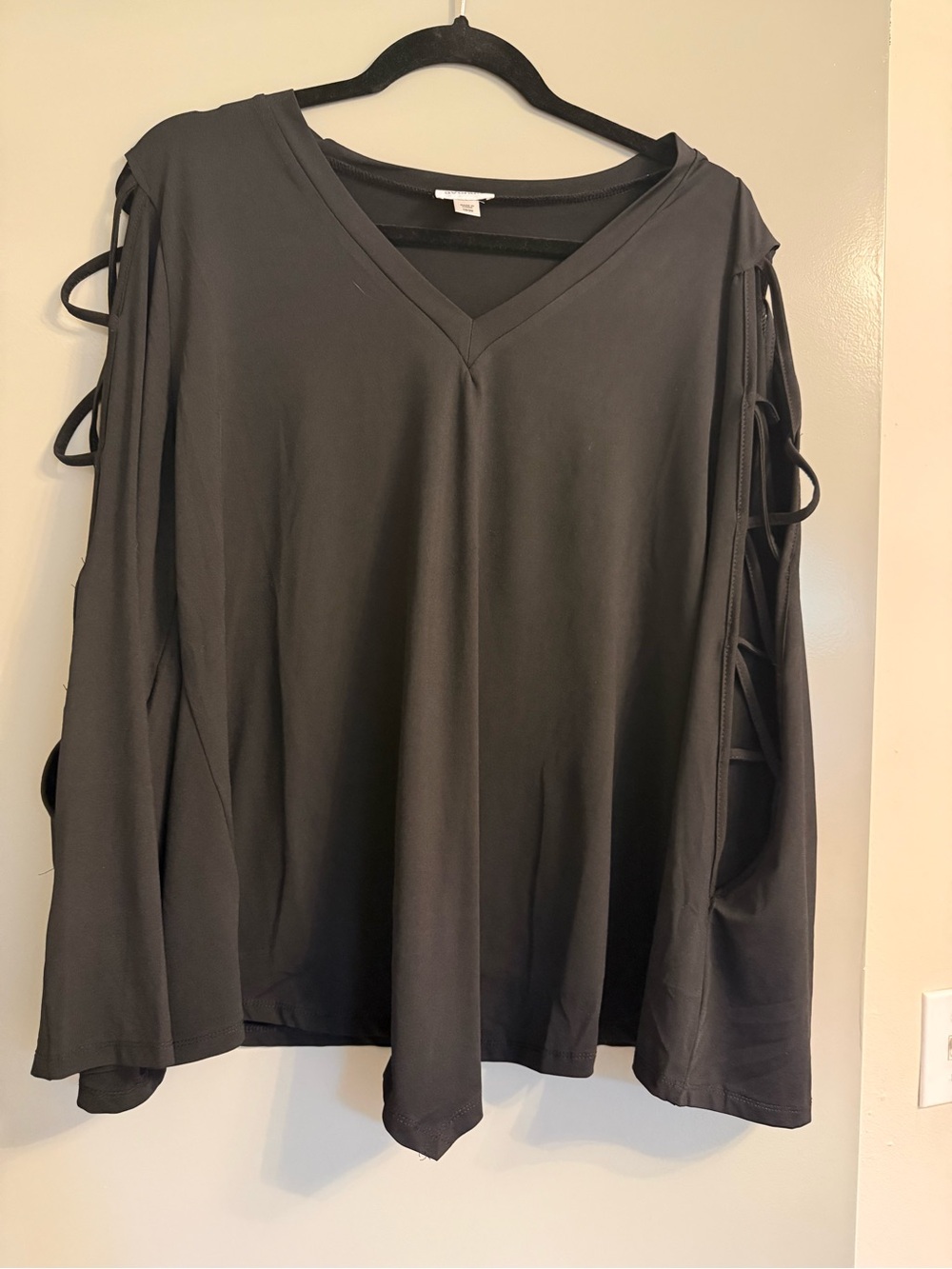 Avenue Black V-Neck Lace-Up Sleeve Top